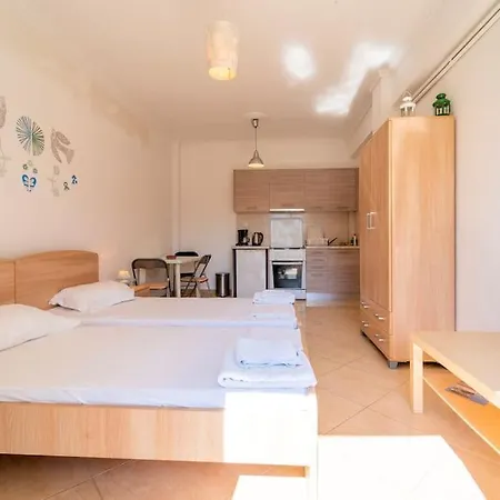 Veta - Beachside Apartament PalaiónTsiflíkion