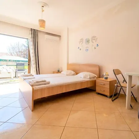 Veta - Beachside Apartament